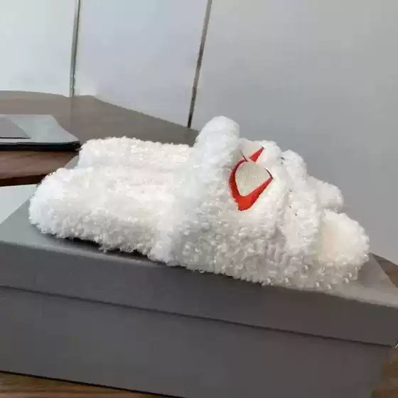 In-Stock New Style Furry Slippers with Paris Embroidered Letters, Lamb Wool, Non-Slip Casual Women's Flat Slippers