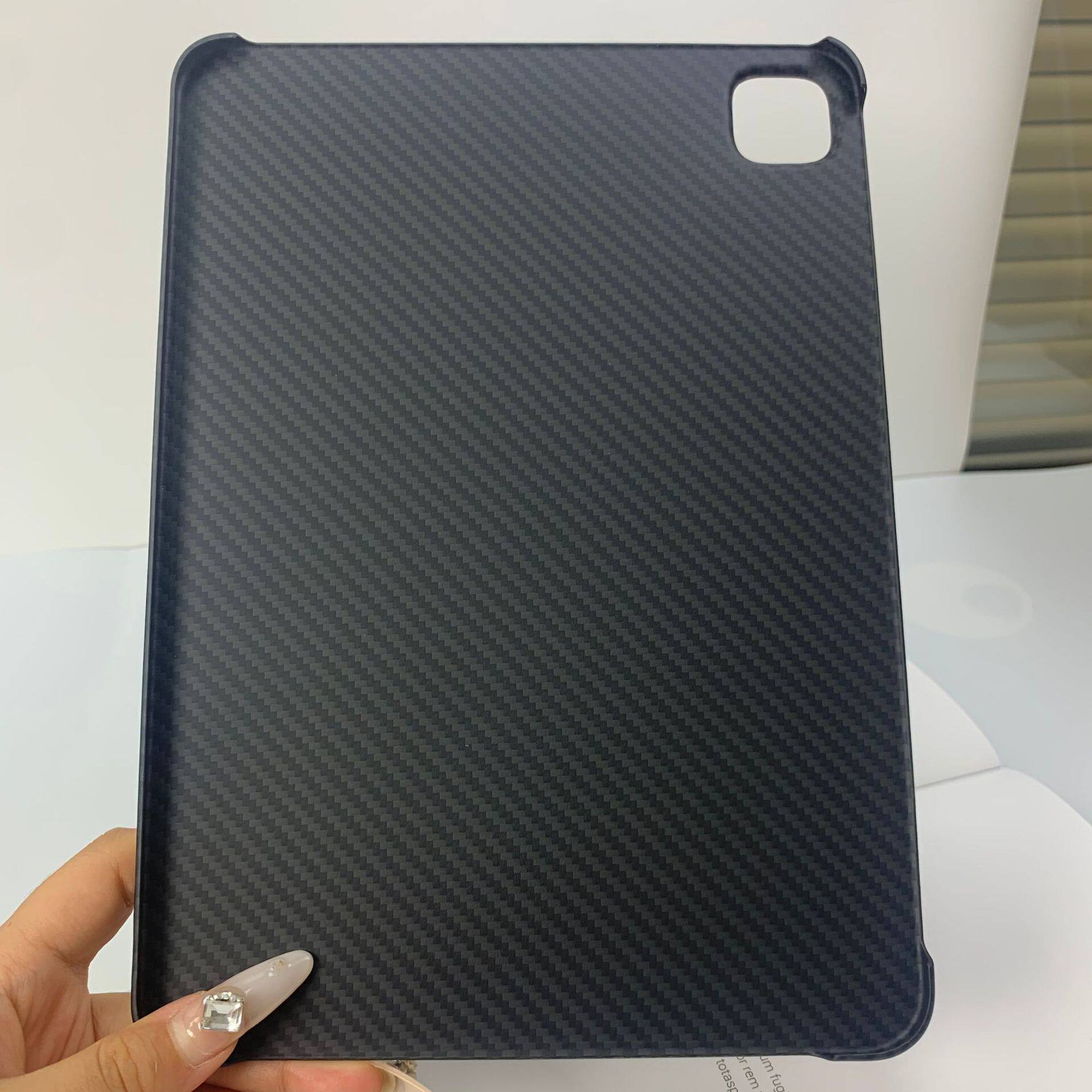 Suitable for new ipad pro2024 11 inch ultra-thin Kevlar carbon fiber anti-fall wear-resistant protective shell