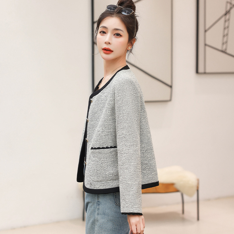 (Mới) Mã L1123 Giá 1880K: Áo Khoác Nữ Tetdc Hàng Mùa Xuân Thu Đông Thời Trang Nữ Chất Liệu G05 Sản Phẩm Mới, (Miễn Phí Vận Chuyển Toàn Quốc).