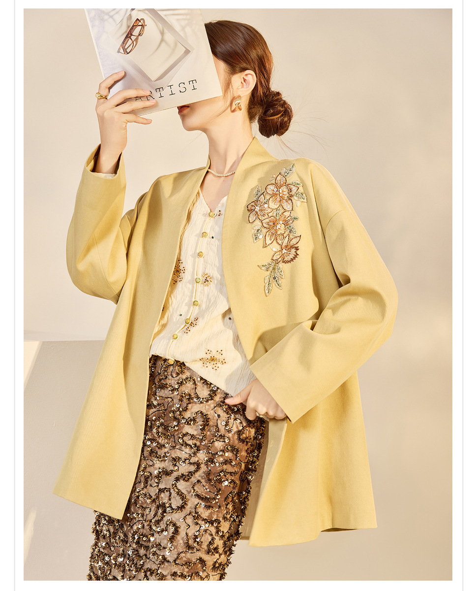 Áo khoác nữ dáng rộng thắt eo dây buộc, cổ V thêu đính hạt cao cấp — Hồng vàng (giao hàng 7 ngày)