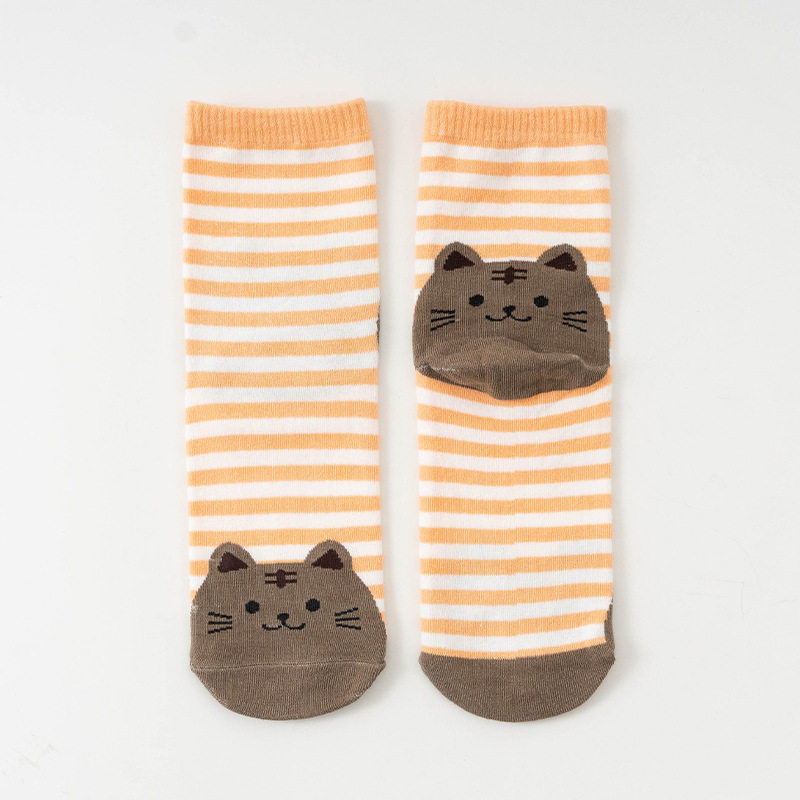 春秋新款卡通直板狗中筒袜棉质袜子女 诸暨厂家批发