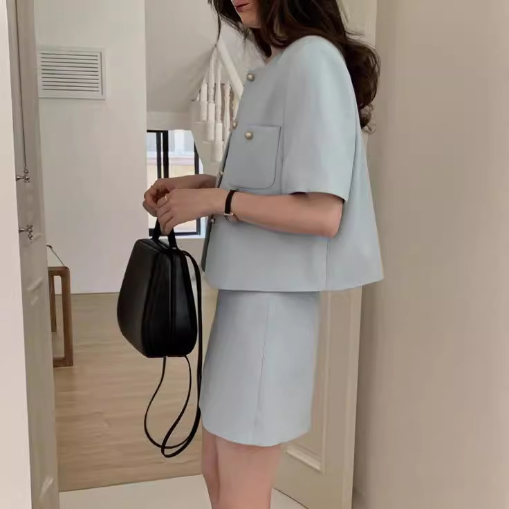 (Mới) Mã B1085 Giá 610K: Áo Vest Nữ Guryt Vest Ngắn Tay Cả Bộ 2 Món Hàng Mùa Hè Thời Trang Nữ Chất Liệu G02 Sản Phẩm Mới, (Miễn Phí Vận Chuyển Toàn Quốc).