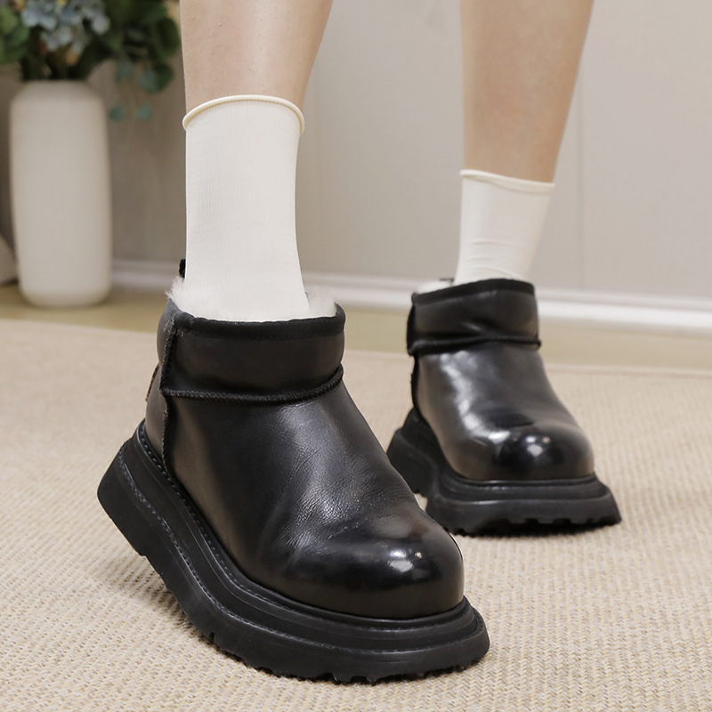 Boot nữ cổ cao lót lông cừu da bò thật đế dày giữ ấm mùa đông — Màu đen