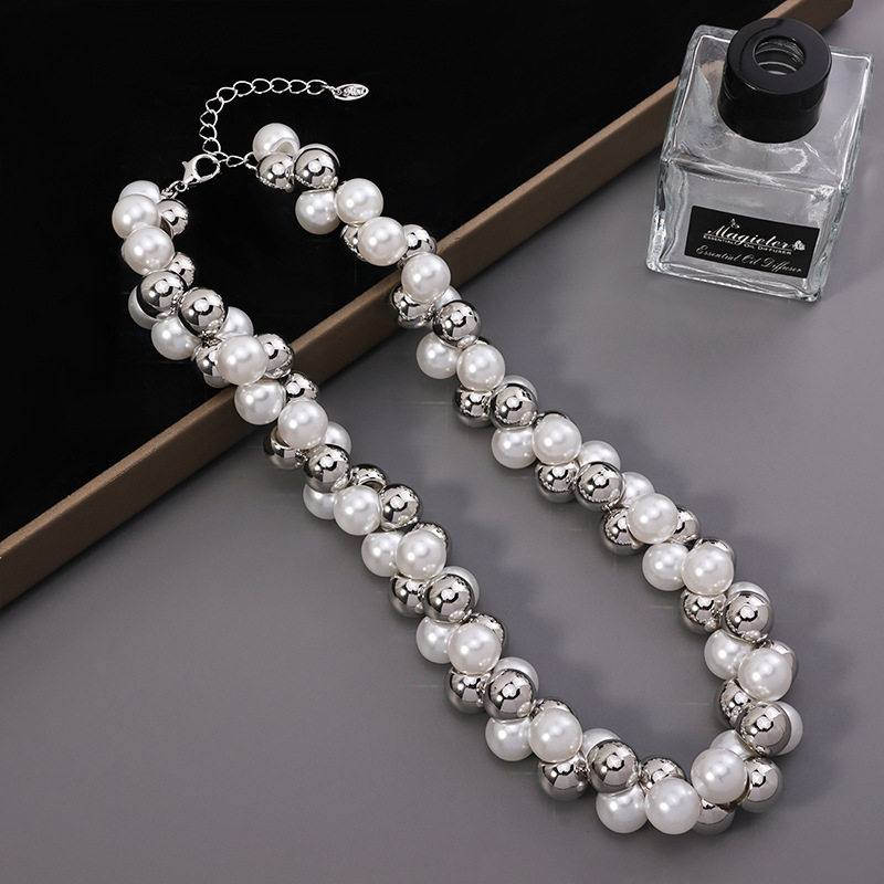 Cross-Border New Grape Bunch Baroque Jewelry Necklace Women's High-End Imitation Pearl Beaded Necklace Clavicle Chain Necklace