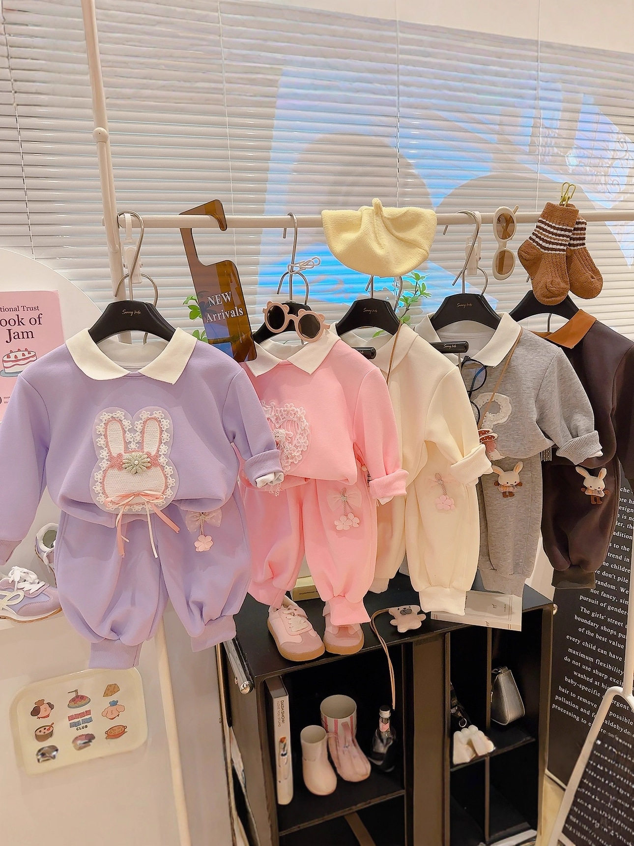 Set hoodie lucu anak perempuan musim semi dan gugur, set dua bagian bayi perempuan, kaos lengan panjang dan celana casual baru musim semi dan gugur