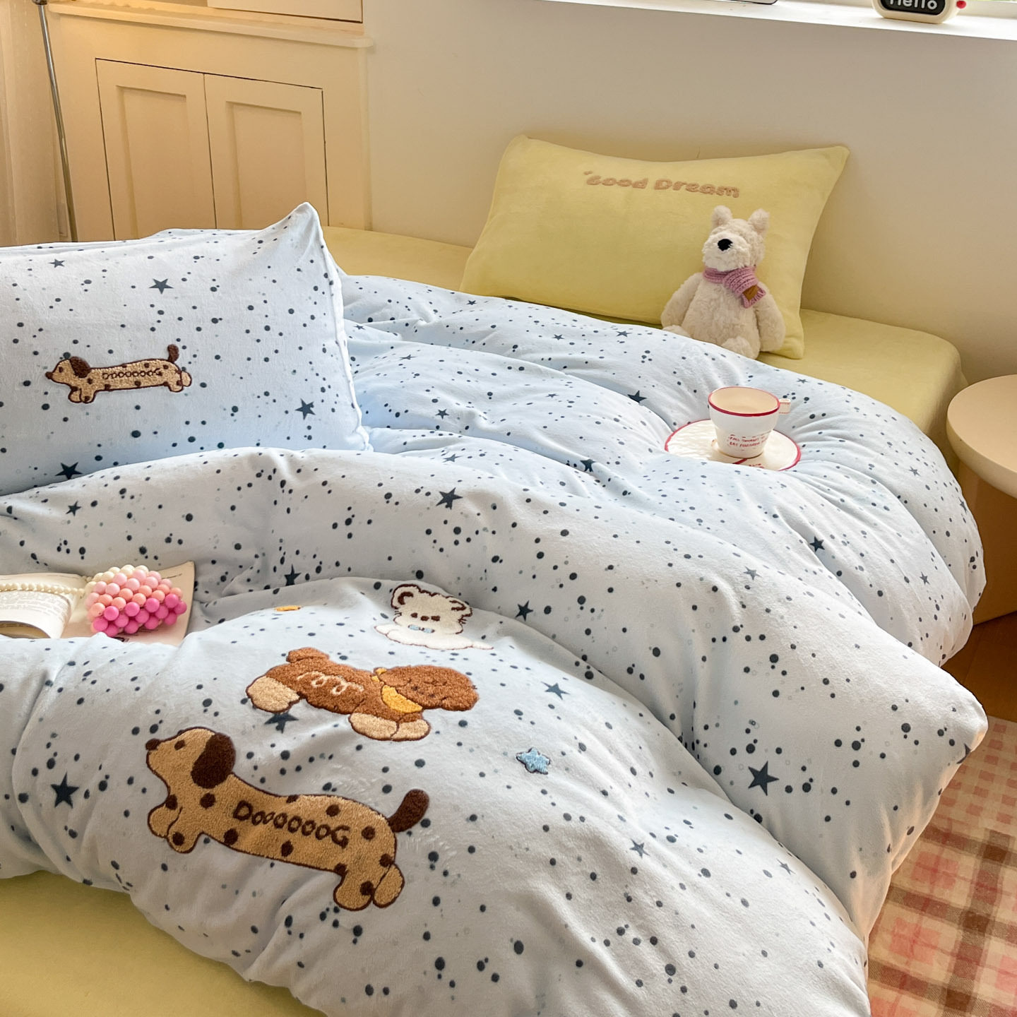 Xiaohongshu Blogger Recommends High-Weight Milk Velvet Cute Cartoon Towel Embroidered Four-Piece Dormitory Three-Piece Set