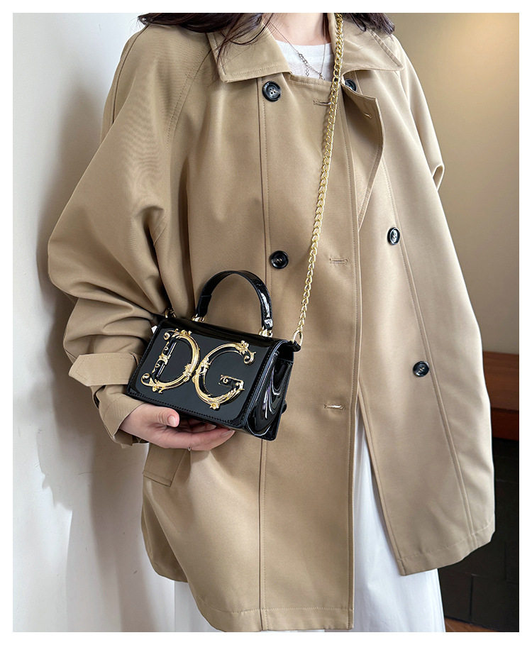 Cross-Border Patent Leather Hand-Held Fashion Women's Bag Chain Crossbody Bag Hand-Held Dinner Bag Fashion Catwalk Bag 15 O1CN01gw3trE2G0X5GTuLns !!2220381628953 0 cib