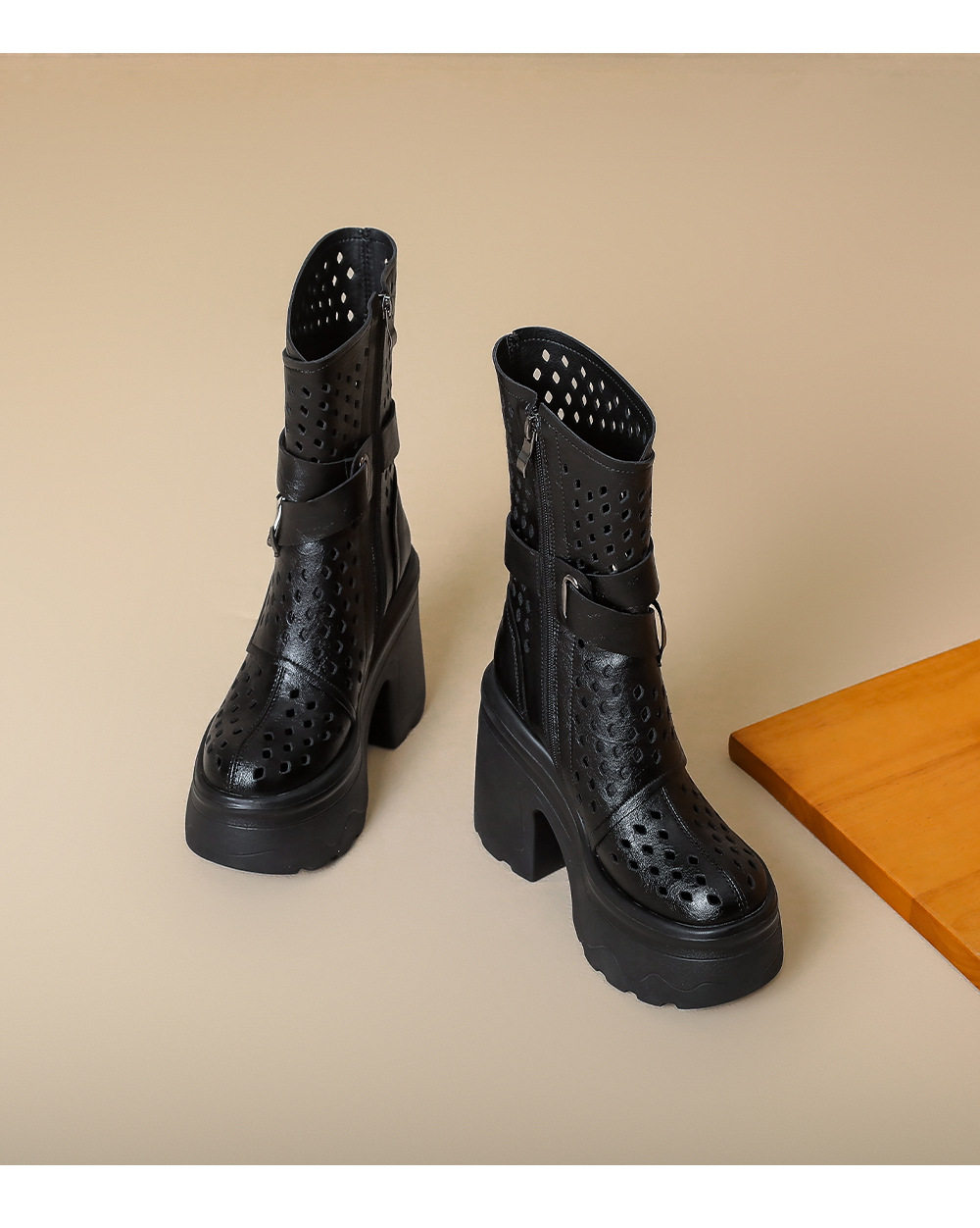 Boot cổ thun nữ da bò họa tiết đục lỗ thoáng mát, gót cao 8 cm — [Nâu], [Đen] chi tiết 13