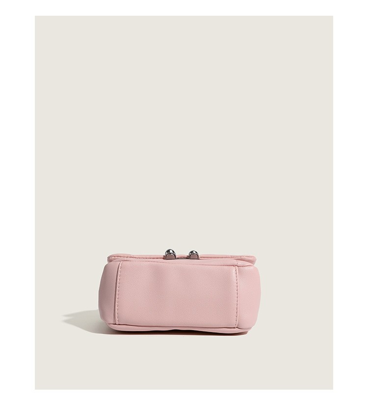 Super Hot High-End Armpit Bag Zhao Lusi's Same Niche Shoulder Bag Quilted Women's Bag Hand-Held Flower Roll Bag 5 O1CN01h0cnJK1DZO1OCIakV !!2217511990230 0 cib