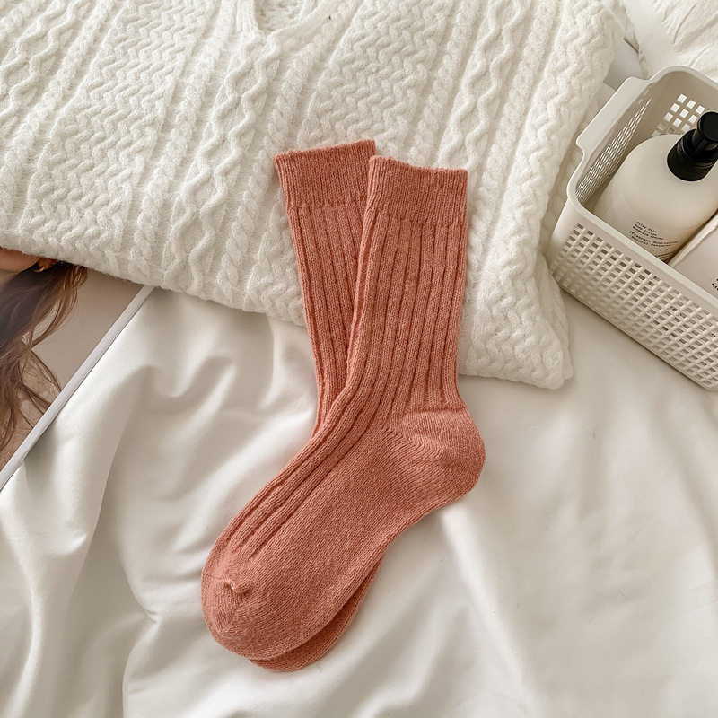 羊毛袜子女秋冬季中筒加绒加厚保暖日系纯色粗条冬天羊绒堆堆长袜