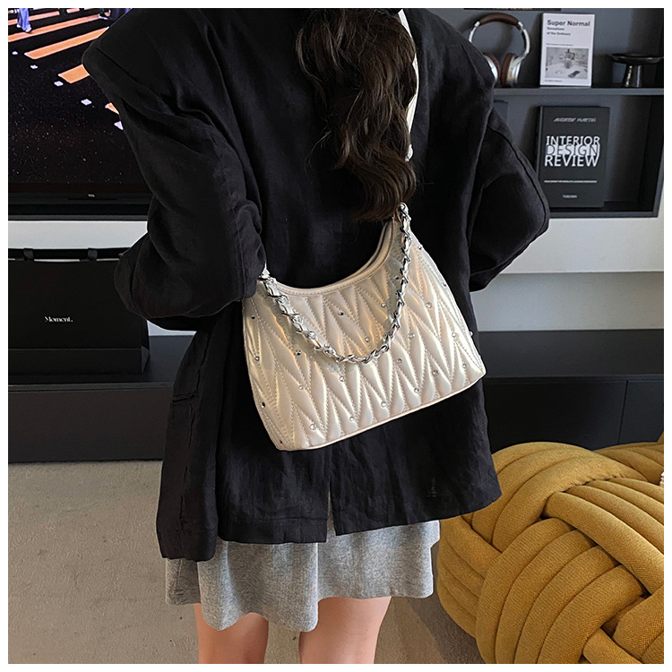 O1CN01h2Cxdn1yV4MxiuXBI !!2212088006583 0 cib