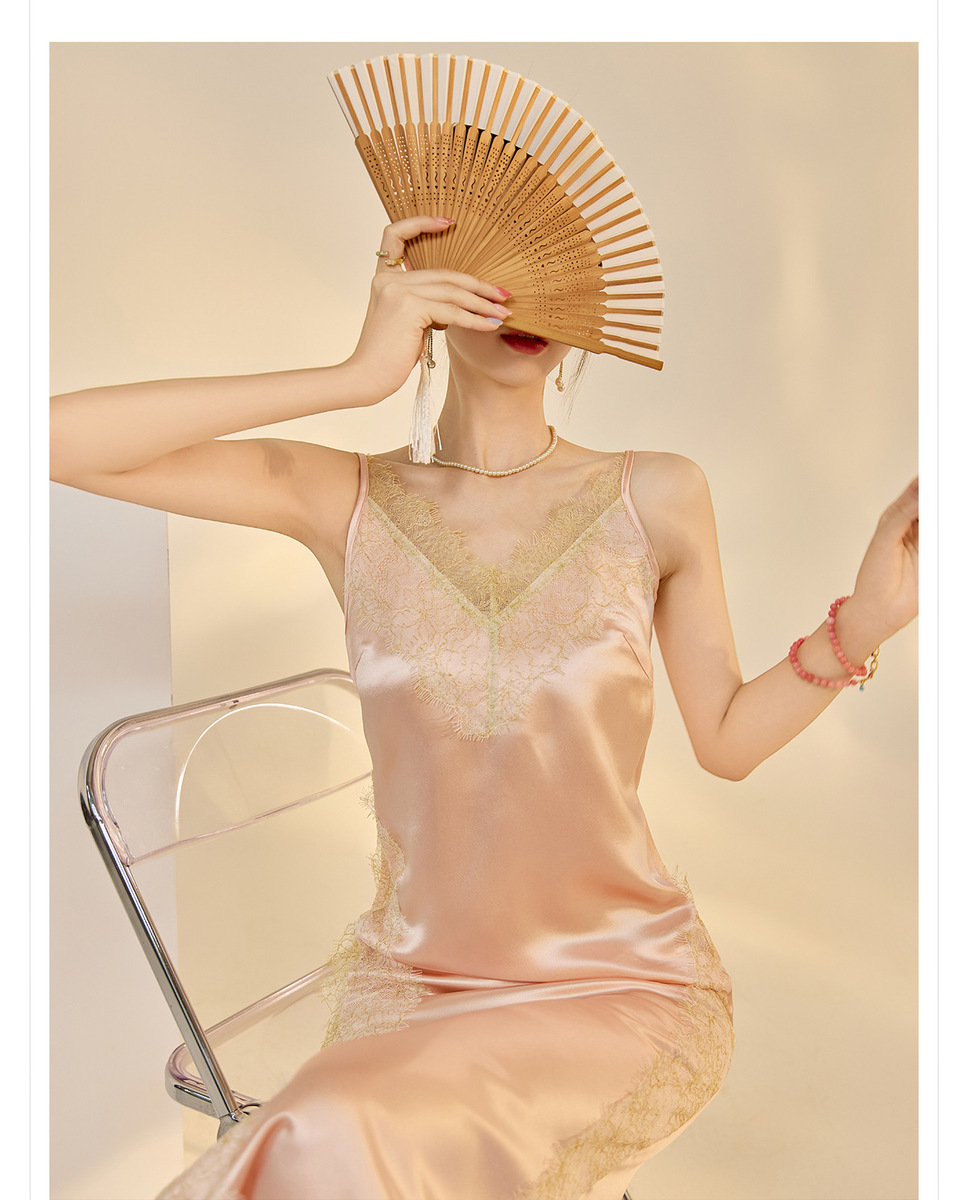 Set áo khoác cardigan dáng rộng phối váy hai dây ren gợi cảm — áo khoác màu hồng, Áo khoác mơ, váy treo