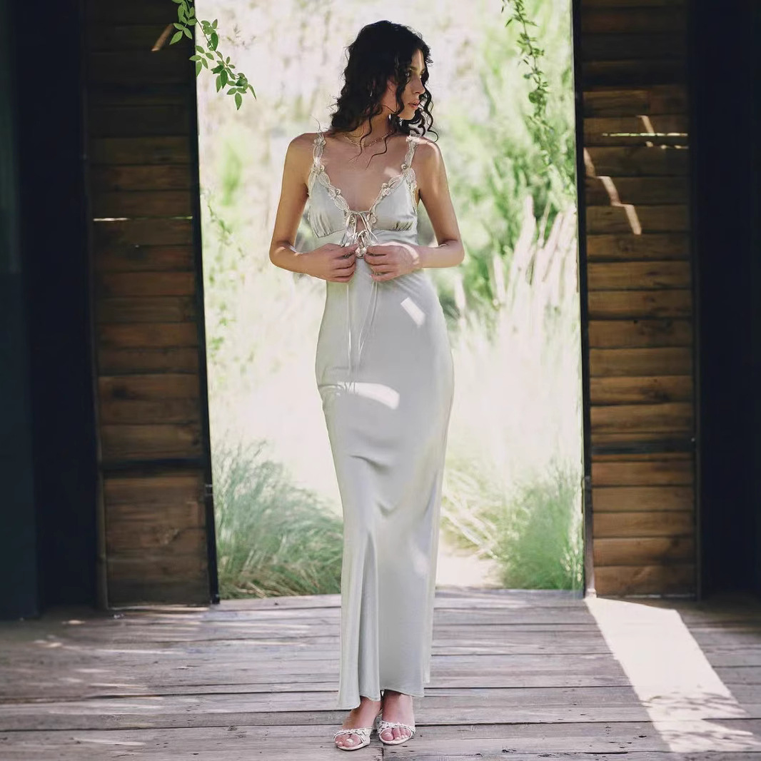 (Mới) Mã B0345 Giá 1910K: Áo Hai Dây Nữ Dotdan Thắt Nơ Bướm Dáng Ôm Body Gợi Cảm Sexy Hàng Mùa Hè Họa Tiết Hoa Hai Dây Hở Vai Thời Trang Nữ Chất Liệu Ren G05 Sản Phẩm Mới, (Miễn Phí Vận Chuyển Toàn Quốc).