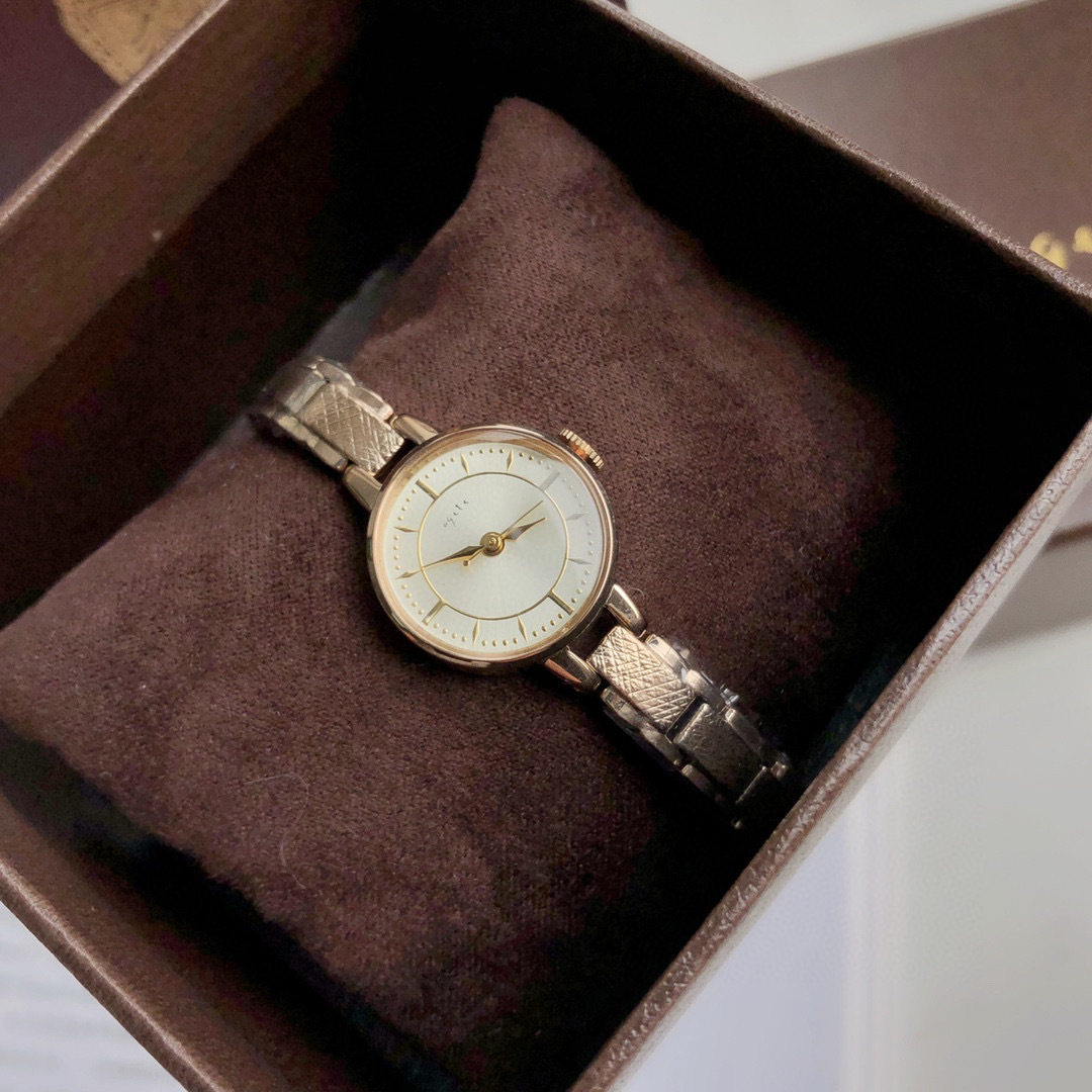 Vintage Light Luxury Niche Wheat Ear Quartz Watch Ladies