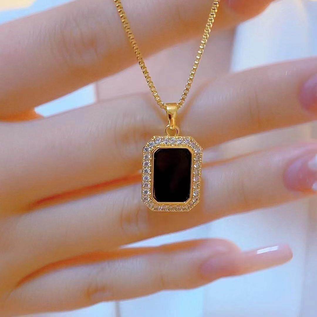 Titanium Steel Chain Plated 18K Gold Pendant Necklace Black Brand Square New Female Niche Collarbone Chain Accessories Factory Outlet