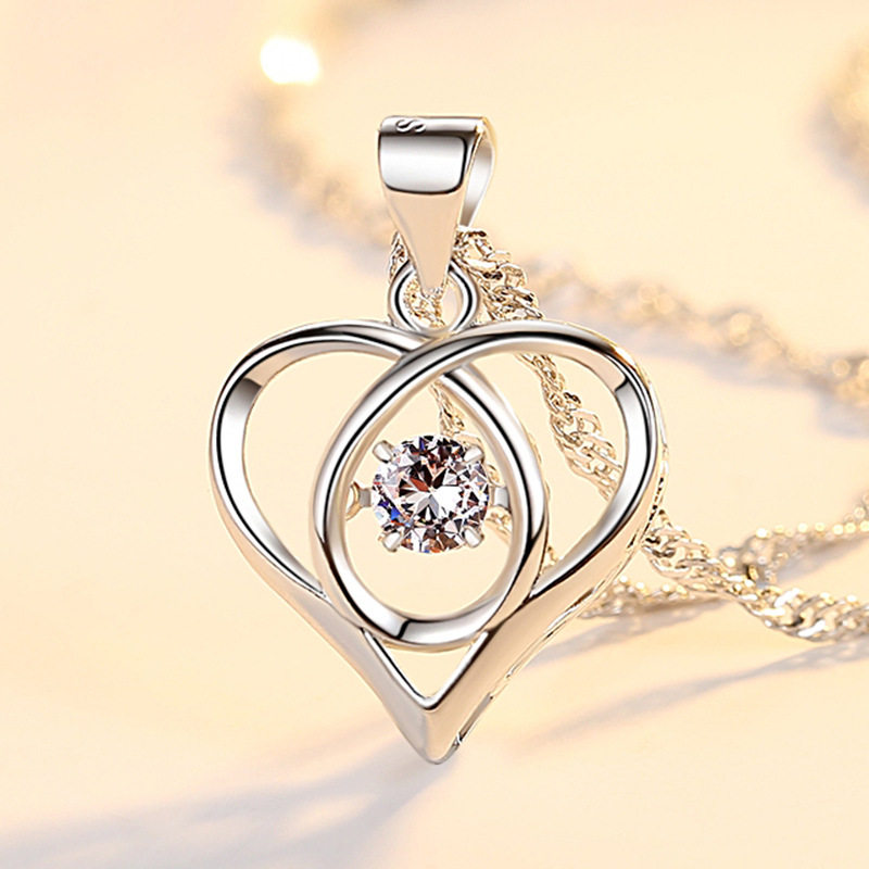 For your heart necklace Korean fashion accessories main stone can shake beating heart pendant