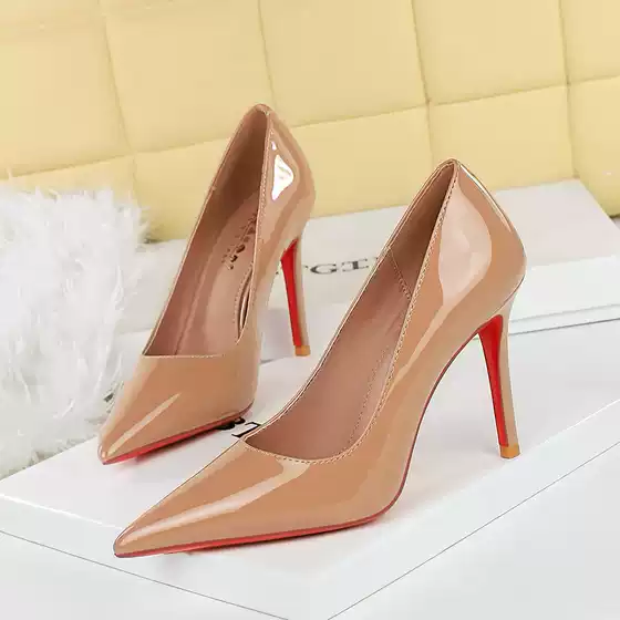 8351 Women's Fashion Pointed Toe Patent Leather High Heel Pumps in Metallic Shine