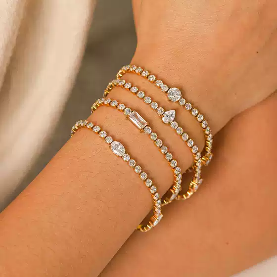 Phoenix Trend Rhinstone Bracelet for Women, Luxurious Titanium Steel Jewelry, Tarnish-Free, Hot Selling on Instagram