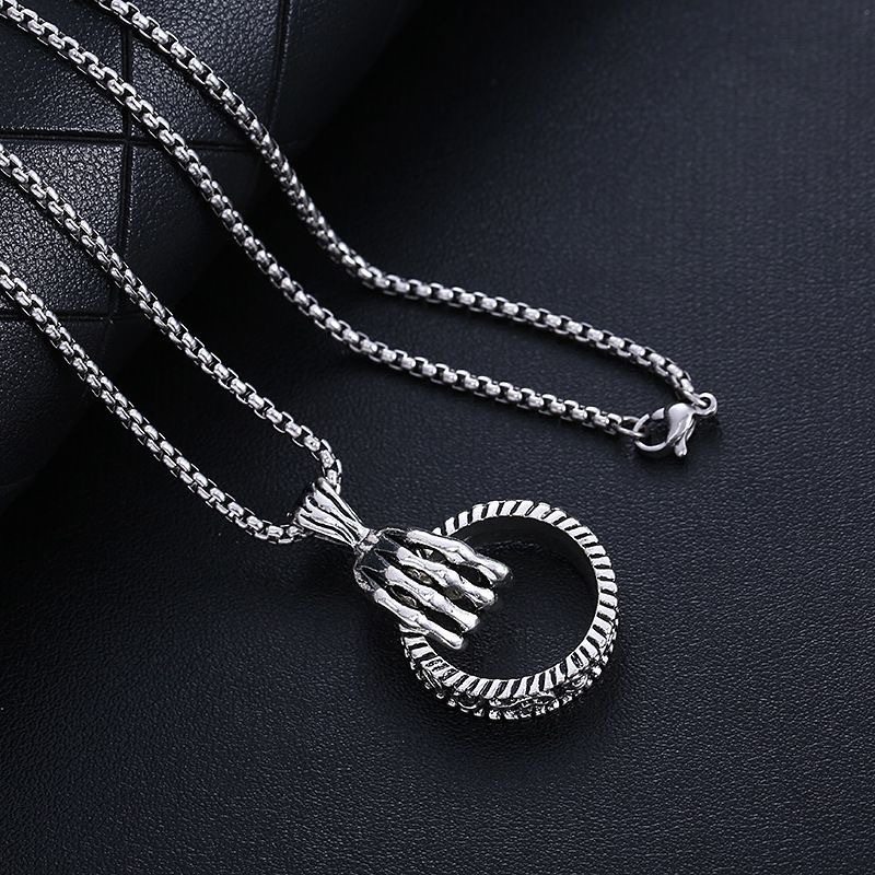 European and American style retro skull hand ring pendant necklace men's personality street rock fashion hip hop long sweater chain