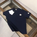 T-shirt navy blue-covered sleeves