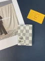 L gold label white plaid