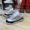 3 Lightning (a pair of naked shoes)