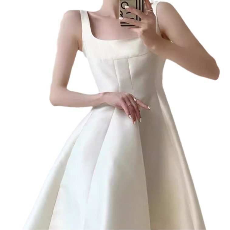 Đầm maxi trắng cổ vuông tay loe phong cách Pháp — Xăng-đan