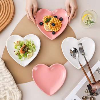 Creative Heart-shaped Ceramic Dish Personalized Love Plate Snack Dish Love Jewelry Dish Household Cake Fruit Peach Heart Dish