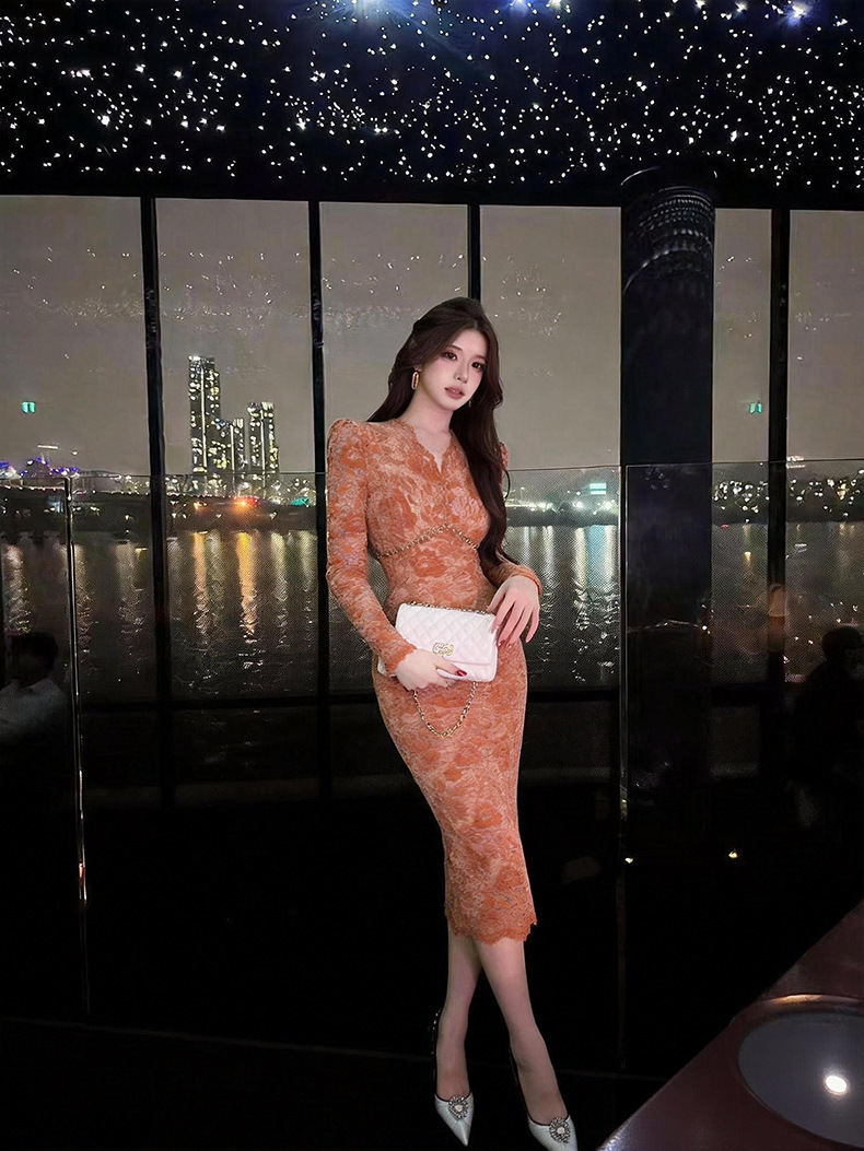 Đầm ren nữ cổ chữ V dài tay ôm body tôn dáng thanh lịch — Màu nâu đỏ