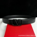 Black-black buckle