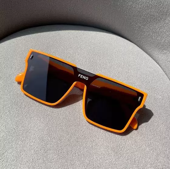 2024 New Style Fashionable Sunglasses Men Cool Simple Lens Letter Sunglasses Women Street Photographs UV400 Wholesale