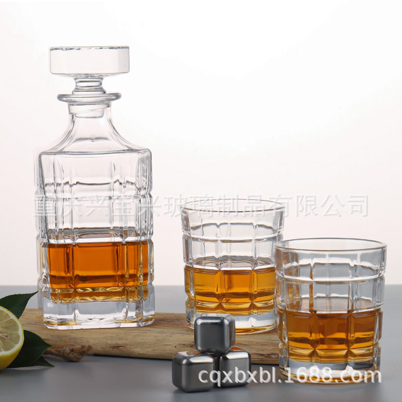 Amazon's Best-Selling Whiskey Bottle, Hand-Polished Foreign Wine Bottle and Wine Set, High-End Crystal Glass Bottle Set