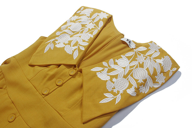 Đầm maxi nữ thắt eo cổ V phối ren, tay loe, xẻ tà trước, dáng midi — Hình cầu, Trường an chi tiết 13