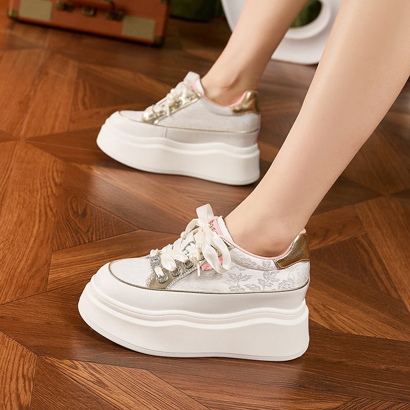 Giày sneaker nữ chunky đế dày phong cách Hàn Quốc, mũi tròn, dây buộc — Hồng vàng, Trắng
