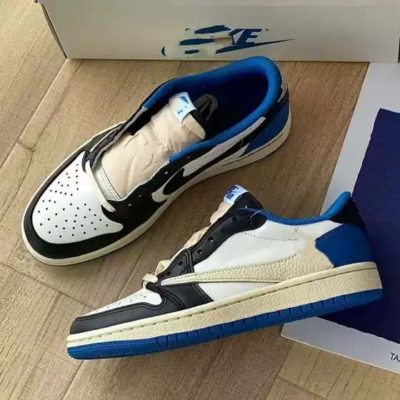 Putian Aj1 Basketball Shoes for Men and Women, Low-Top Sneakers, Lightning Spike Cushioning, Casual Versatile Sports Shoes