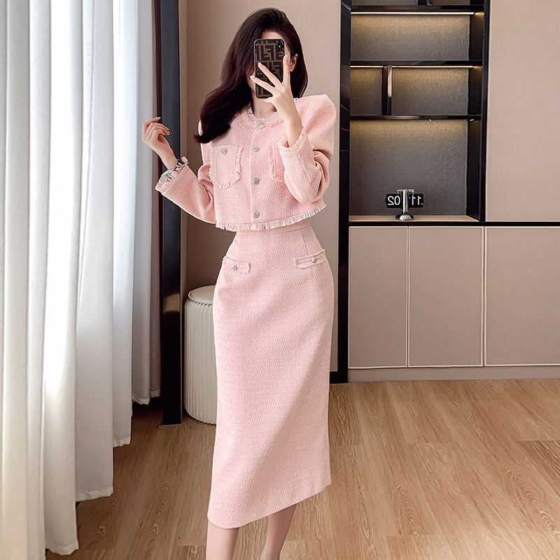 (Mới) Mã A7323 Giá 1420K: Áo Khoác Nữ Zhout Dài Tay Cả Bộ 2 Món Hàng Mùa Xuân Thu Đông Thời Trang Nữ Chất Liệu G04 Sản Phẩm Mới, (Miễn Phí Vận Chuyển Toàn Quốc).