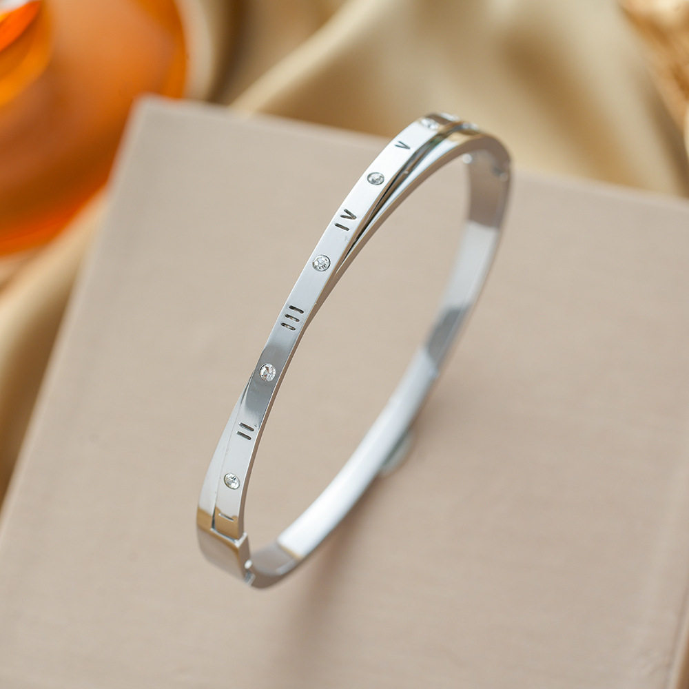 European and American fashion Roman numeral cross titanium steel bracelet women's personality ins temperament buckle bracelet jewelry does not fade