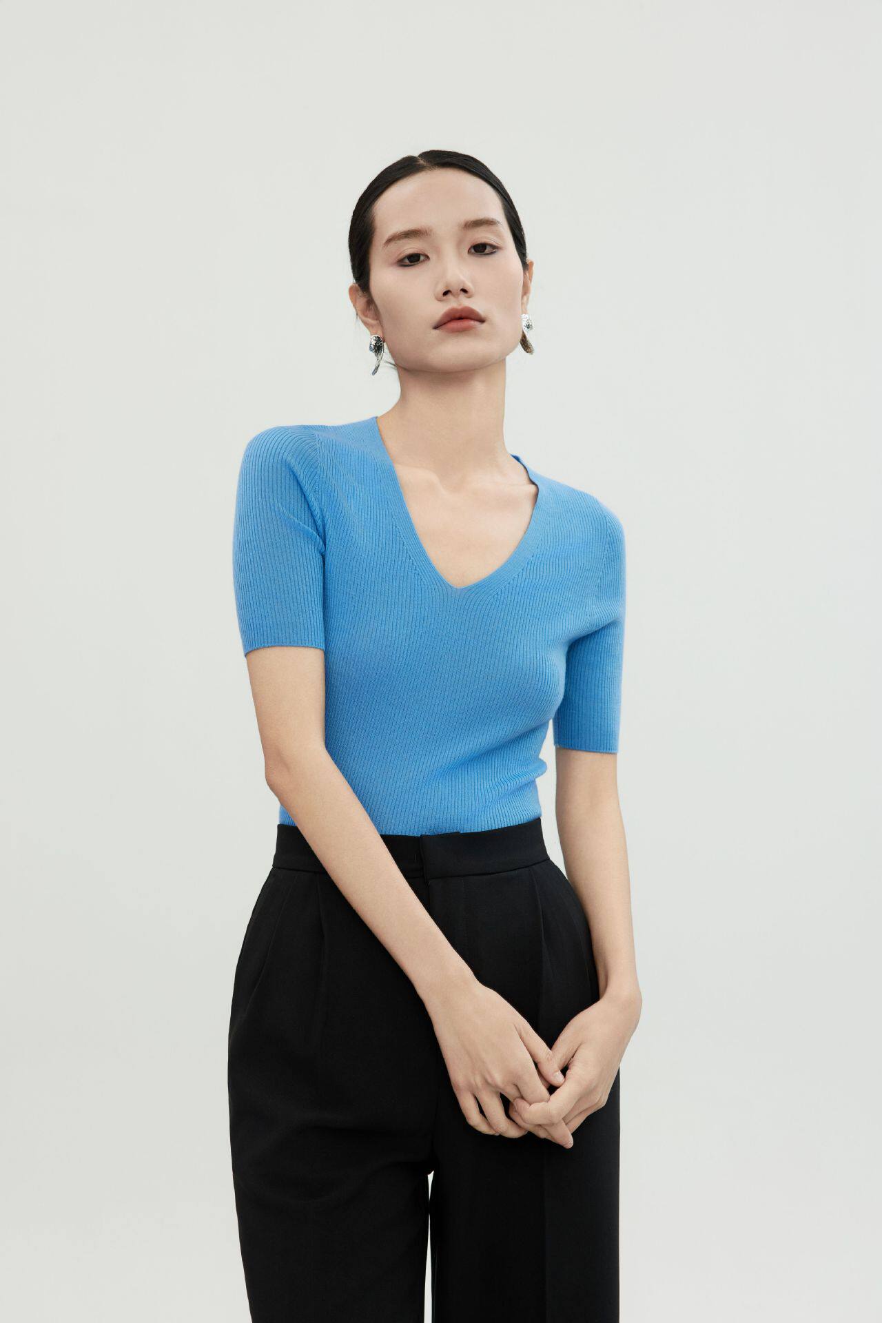 chao细 美丽诺羊毛无缝打底V领短袖百搭纯色针织衫修身显瘦上衣女
