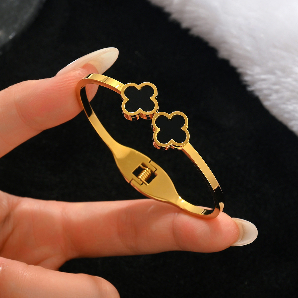 欧美热卖时尚不锈钢金色手镯不易褪色18K不锈钢首饰gold bangles