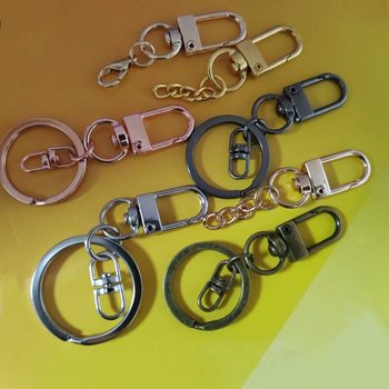 Cross-border special for three-point small door buckle zinc alloy U-shaped spring crayfish buckle chain metal 8-word key chain pendant