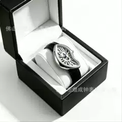 Cross-Border Premium Y2K Irregular-Shaped Men's Watch with a Melting and Distorted Design, Niche Design, High-End Quartz Wristwatch