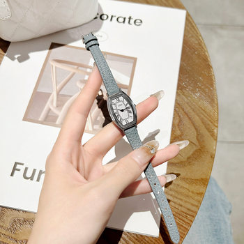 Wine Barrel retro watch women's niche light luxury women's high-grade belt student women's fashion small dial