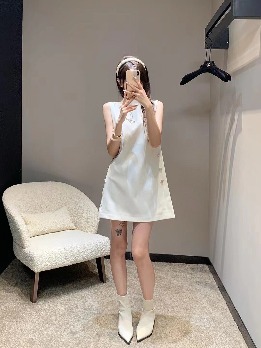 Váy mini chữ A trắng tay không cổ tròn phong cách cơ bản — Trắng chi tiết 6