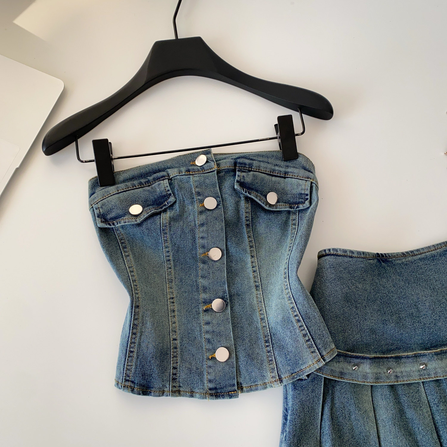 Vintage Denim Strapless Vest and Pleated Skirt Set Slim Fit Youthful Style Summer Wear Wholesale Available