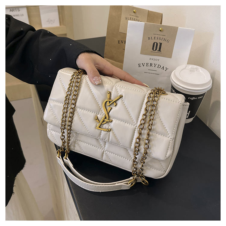 O1CN01i5Zt9J232HUWSmRIK !!2215817057197 0 cib