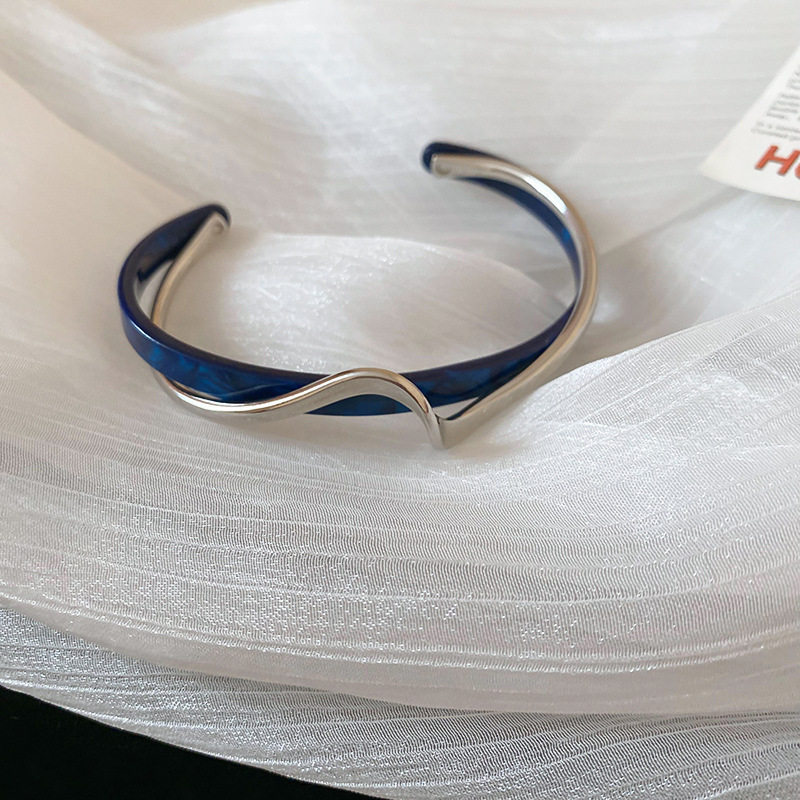 欧美跨境简约时尚手镯臂环小众冷淡风气质手环高级感百搭手饰批发