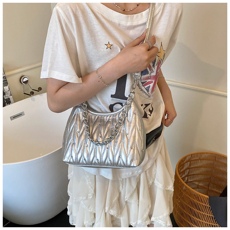 O1CN01i5vSxW1yV4Mxhn5h9 !!2212088006583 0 cib