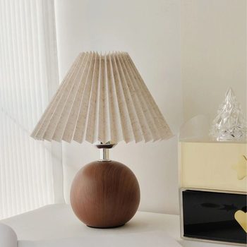 Pleated Table Lamp Ins Scandinavian Ceramic Bedroom Bedside Lamp Warm and Romantic Simple Ins Style Girly Heart High-End Retro