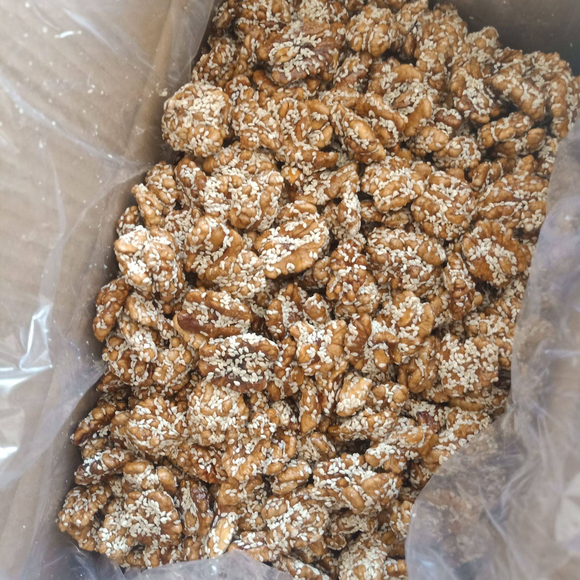 New Amber walnut kernel honey sesame sweet walnut kernel 500g bag one-piece delivery large quantity Congyou