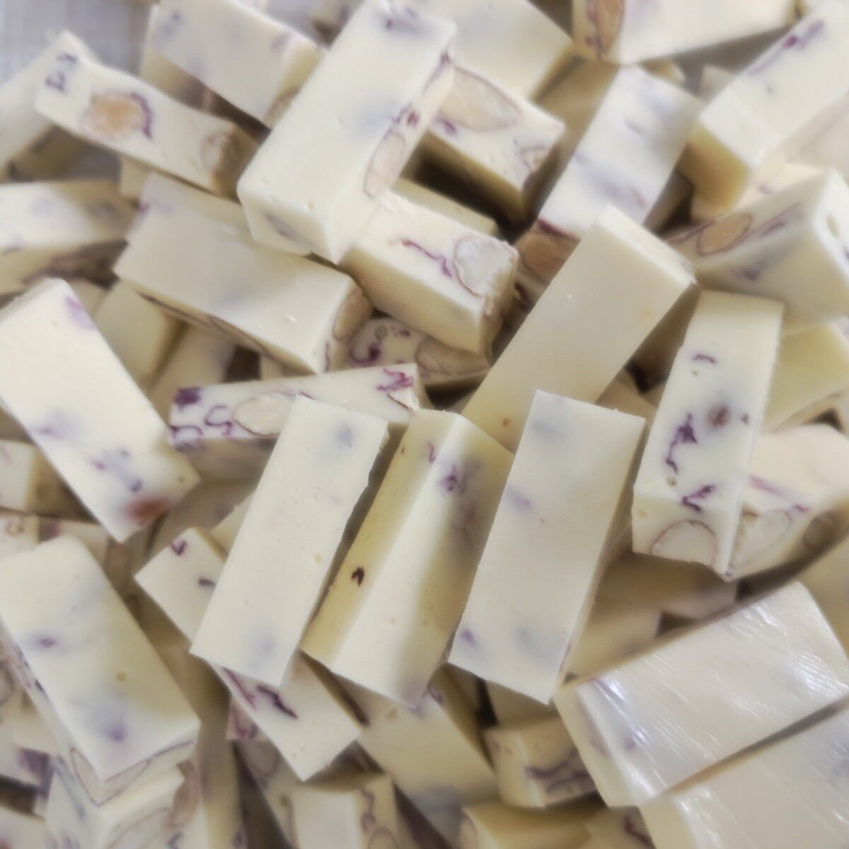 Multi-Flavor Hand-Made Nougat Wedding Candy Bulk Snacks Tourist Attractions Hot Selling Nougat